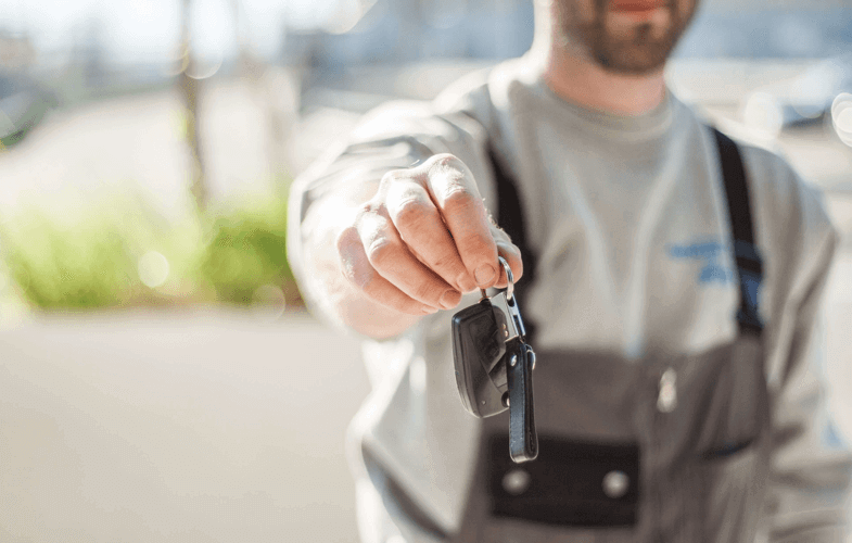 car-mechanic-with-keys-97075-785x500-1